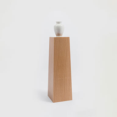 Pedestal vase